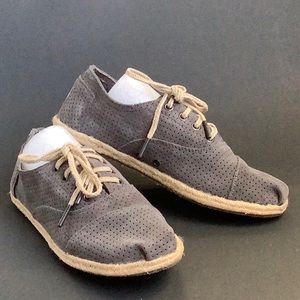 Toms Women’s Suede Sneaker’s Size: 7